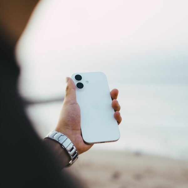 iphone-16-personal-review-reviewforge.in